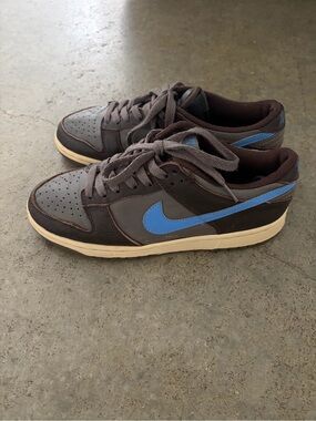 Vintage Nike Low-Top Sneakers in Brown and Blue